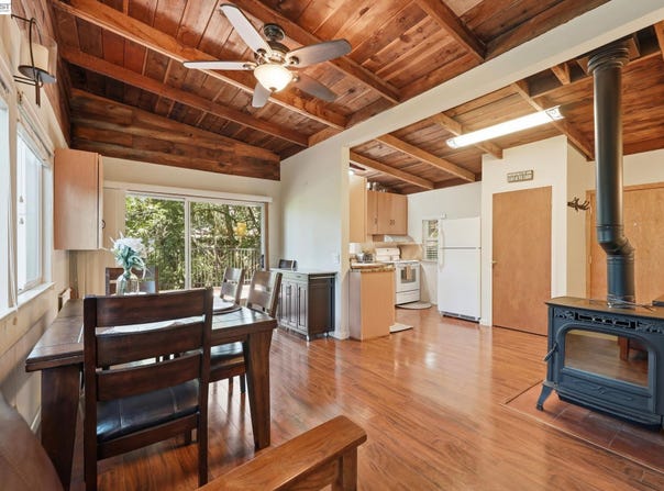 11700 Oak Rd, Forestville, CA 95436