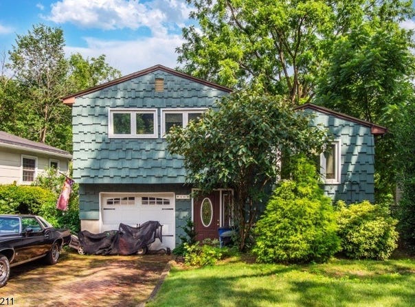 10 RIVERSIDE DRIVE, Denville Twp., NJ 07834-2133