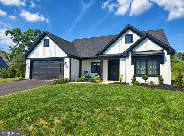 1002 ALLWEIN Drive, LEBANON, PA 17042