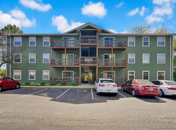 3220 E John Hinkle Place, Bloomington, IN 47408