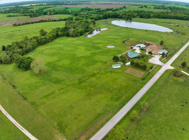 17522 E N Highway, Sheldon, MO 64784