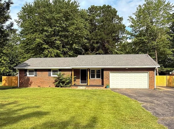 3311 Alpha Dr, Paducah, KY 42003