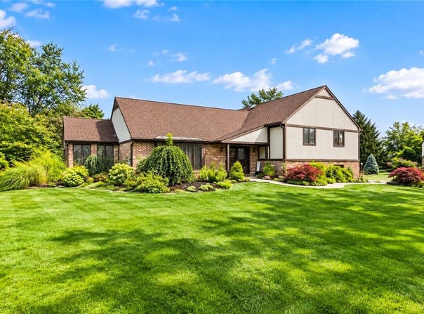5538 Heather Lane, South Whitehall Twp, PA 18069