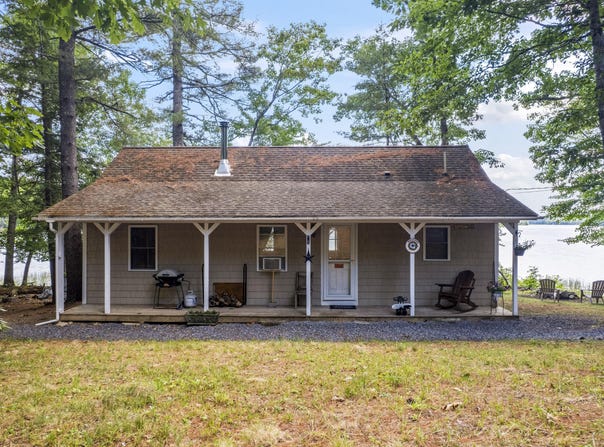 71 Sunrise Park Road, Jefferson, ME 04348