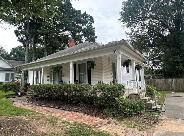 1734 Margaret Street, Paris, TX 75460
