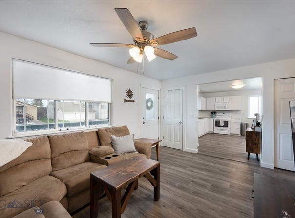 208 Show Place, Belgrade, MT 59714
