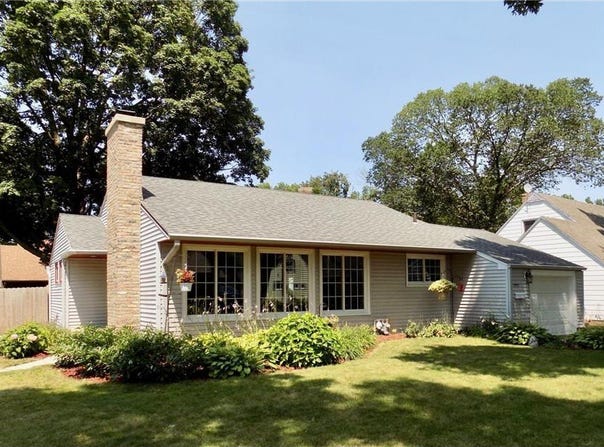 1431 Damon Court SE, Rochester, MN 55904