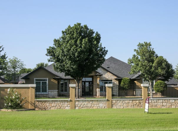 1414 Cactus Drive, Levelland, TX 79336