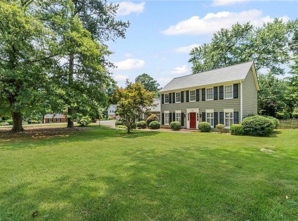 483 Emily Drive SW, Lilburn, GA 30047