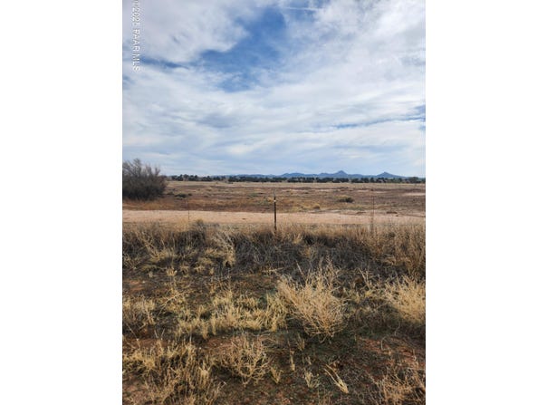 00 Champagne Lane, Paulden, AZ 86334