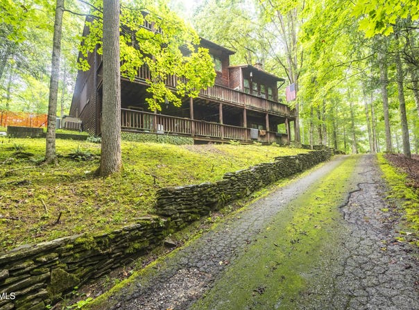 495 Moonshadow Trail, Haysi, VA 24256