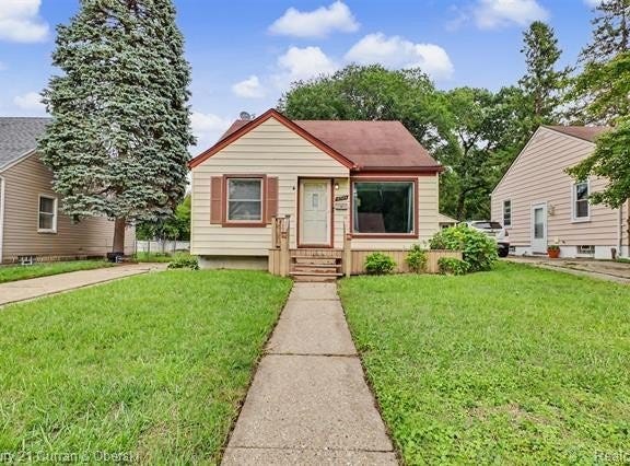 18504 Five Points Street, Detroit, MI 48240