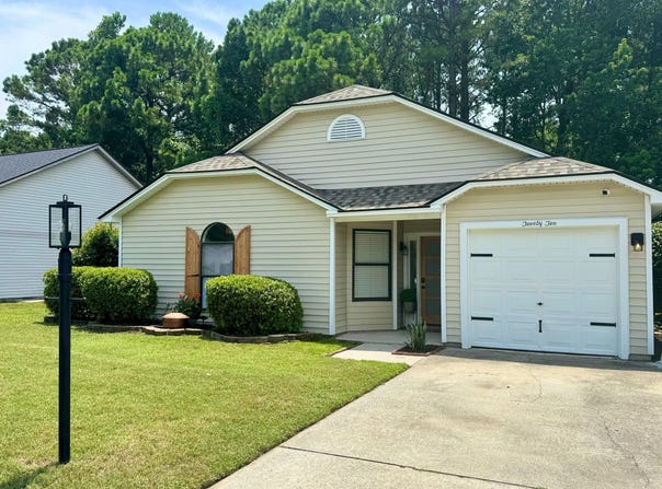 2010 Armory Drive, Mount Pleasant, SC 29466