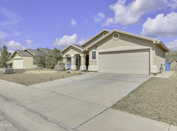 11437 Flor Gentiana Drive, Socorro, TX 79927