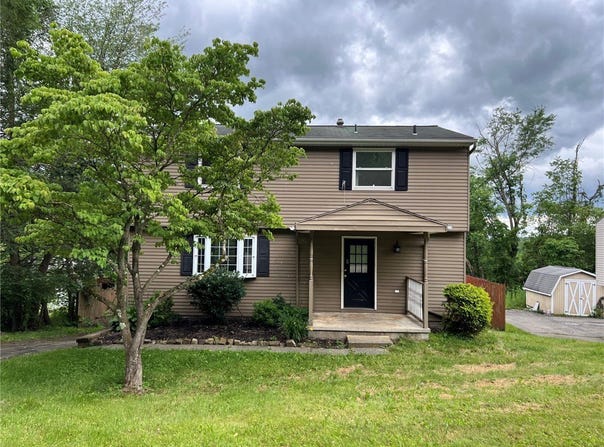 4 Lou Anne Ln, Delmont, PA 15626