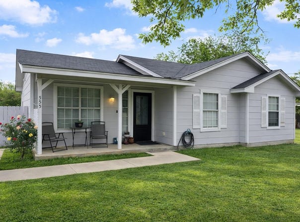 555 Live Oak Dr, Bertram, TX 78605
