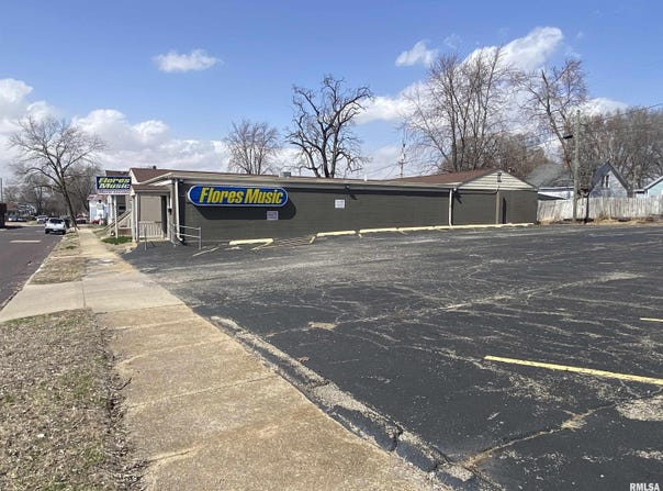 523 CAROLINE Street, Pekin, IL 61554