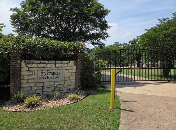 112 Saint Francis Ln, Mabank, TX 75156