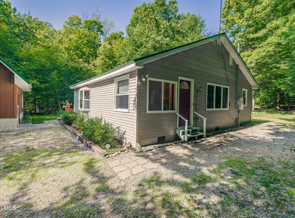 303 N Shore Rd Peck, Gloversville, NY 12078