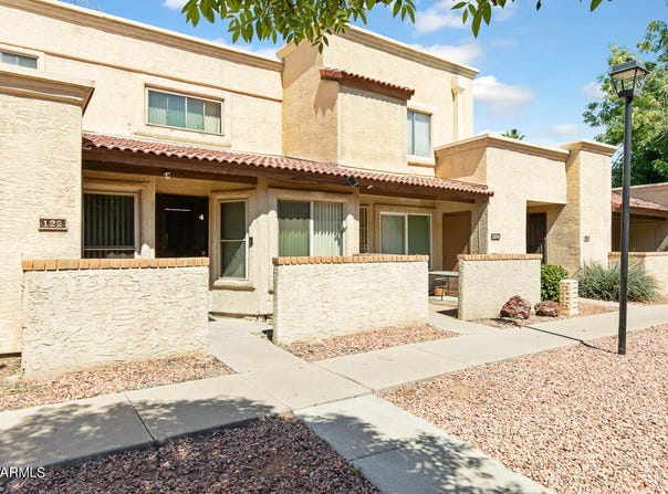 4608 W MARYLAND Avenue, Glendale, AZ 85301