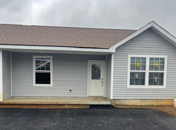 98 PACIFIC AVENUE, MILROY, PA 17063