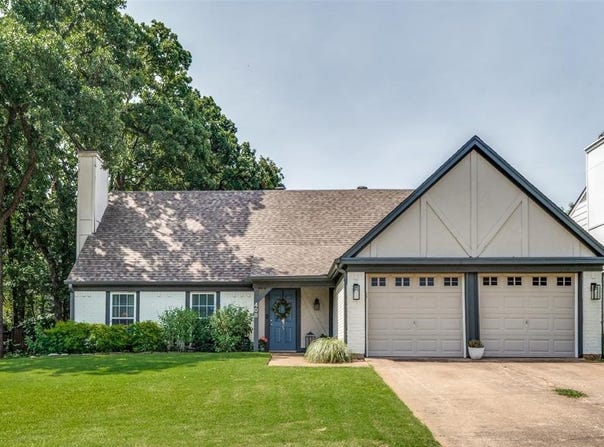 408 Knoll Wood Court, Euless, TX 76039