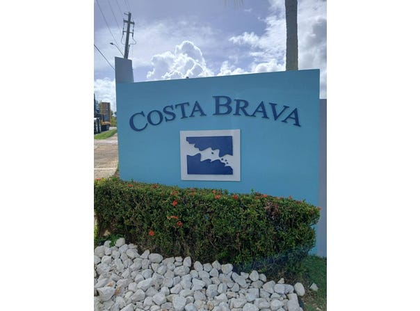 1 COSTA BRAVA, Ceiba, 00735