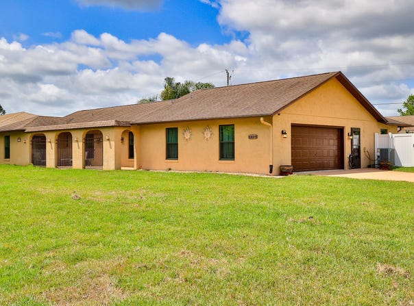 2504 Sabal Palm Drive, Edgewater, FL 32141