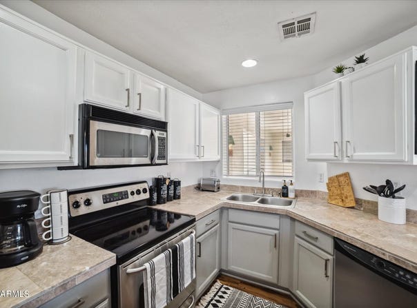 10401 N 52ND Street, Paradise Valley, AZ 85253