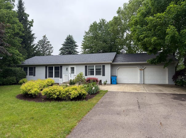 32730 Cable Drive, Dowagiac, MI 49047
