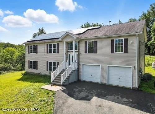 1224 Clover Road, Long Pond, PA 18334