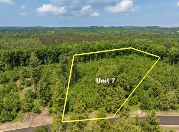 8852 Hemlock Hill Drive, Traverse City, MI 49685