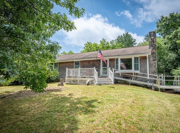 48 Elm St, Berkley, MA 02779