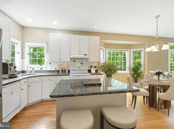 137 CAMBRIDGE ROAD, LANDENBERG, PA 19350