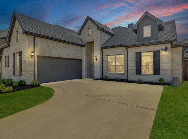 1517 Wild Indigo Drive, Mansfield, TX 76063