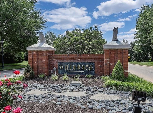 1556 Wildhorse Parkway Drive, Chesterfield, MO 63005