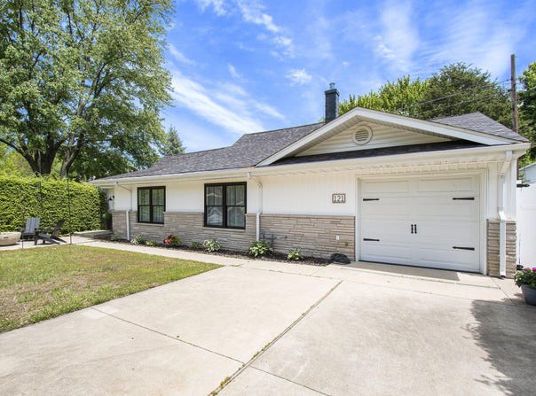 121 S Barker Street, New Buffalo, MI 49117