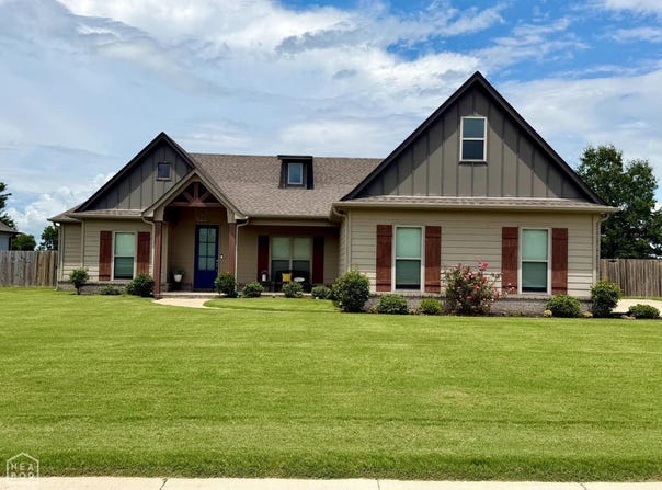 214 Delta Pointe Drive, Crawfordsville, AR 72327
