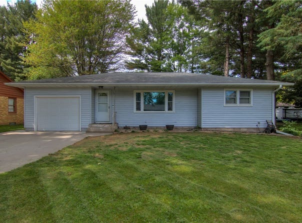 516 Bridgewater Avenue, Chippewa Falls, WI 54729