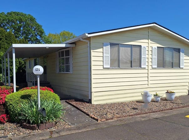 2901 E 2ND, NEWBERG, OR 97132