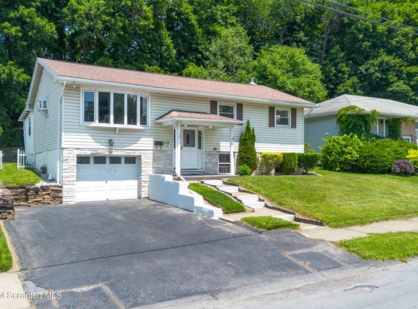 2109 N Main Avenue, Scranton, PA 18508