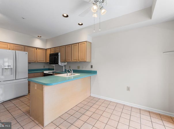 1204 OYSTER COVE DRIVE, GRASONVILLE, MD 21638