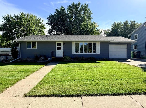 421 Miles Drive, Worthington, MN 56187