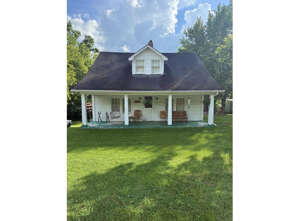 1121 Winchester Road, Irvine, KY 40336