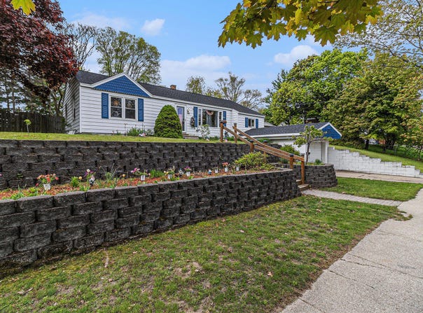 299 5th Avenue, Manistee, MI 49660