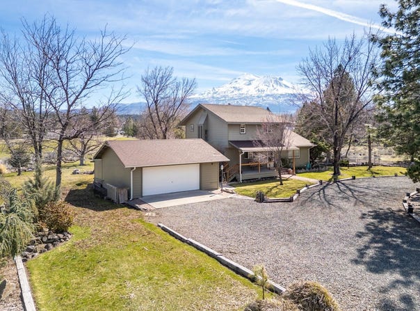 16834 Lake Shore Drive, Weed, CA 96094