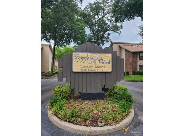 2201 Scenic Hwy, Pensacola, FL 32503