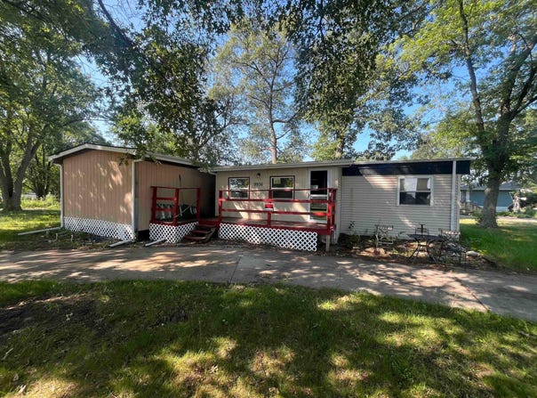 9936 N 490 E, DeMotte, IN 46310