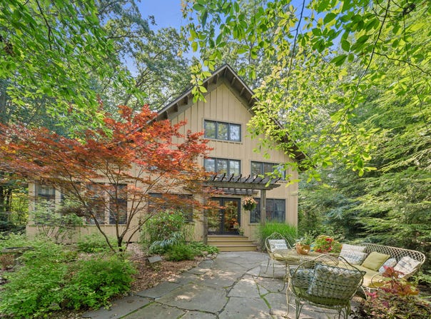 18 Walden Way, New Buffalo, MI 49117