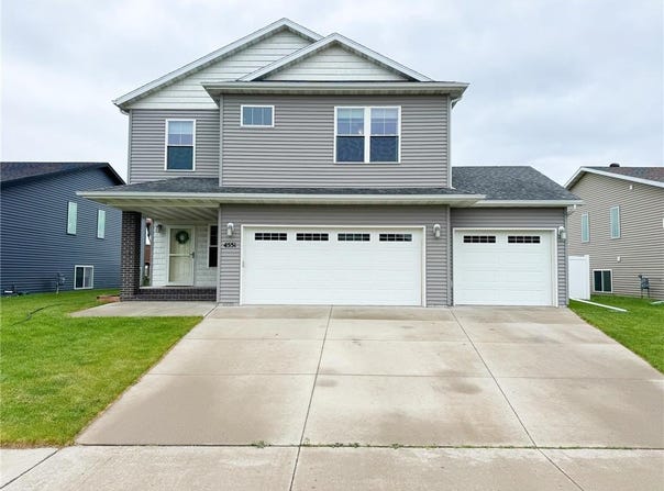 4551 15th Street S, Moorhead, MN 56560